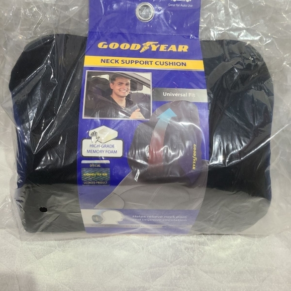 Goodyear Car pillows and Back Support pillow set - Picture 5 of 8